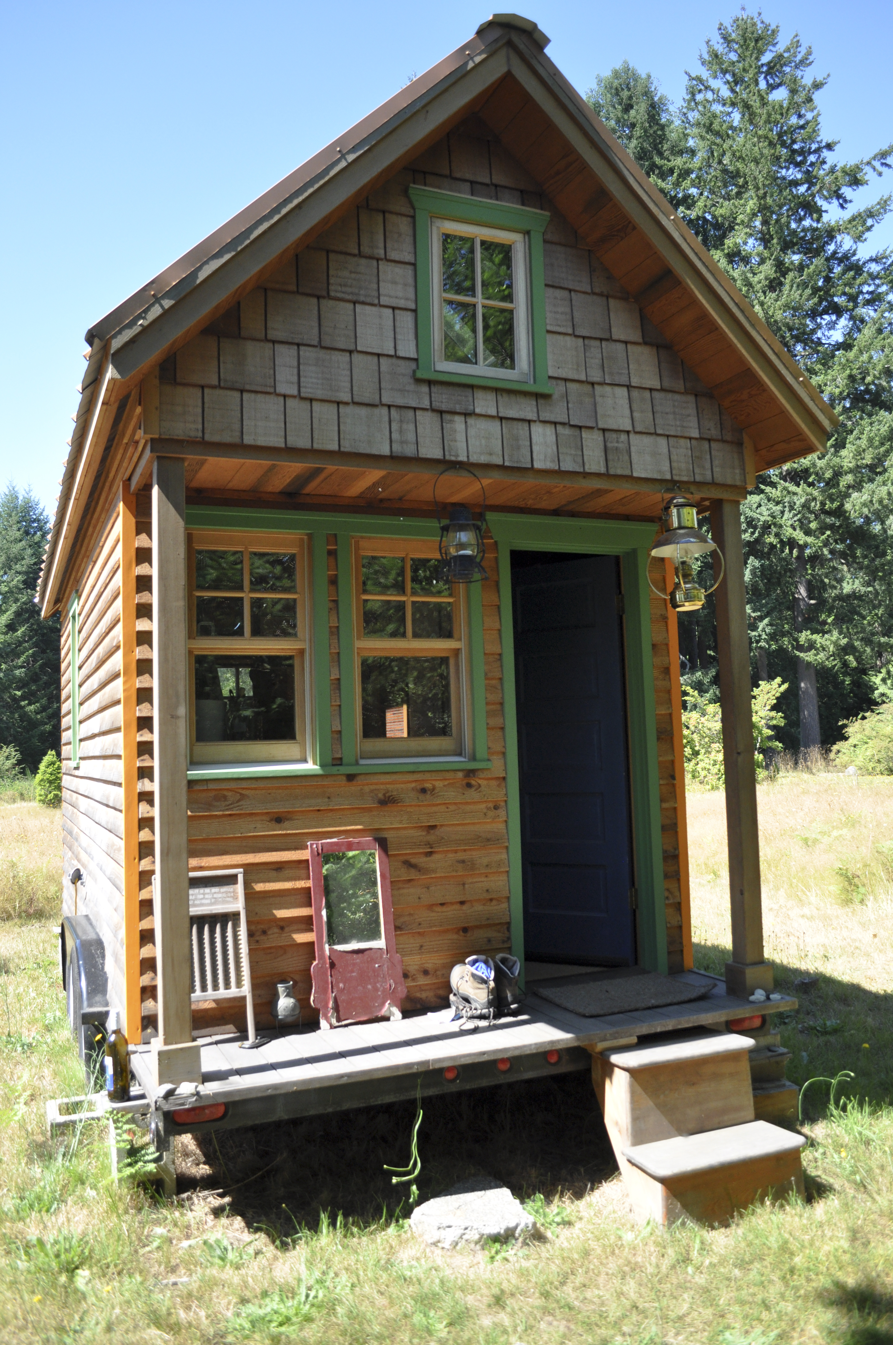 photograph of a tiny house